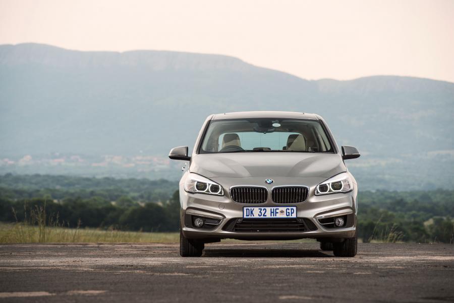  BMW 218i Active Tourer Luxury Line 2015 года  (ZA) (фото 2 из 30)